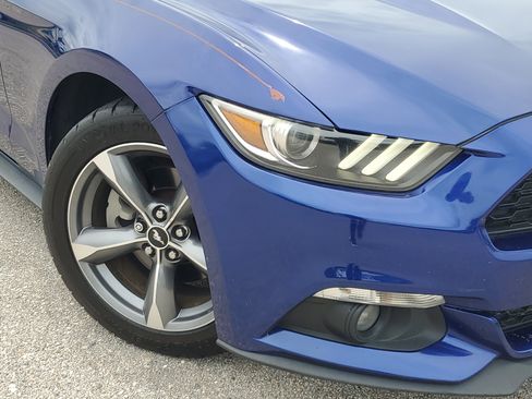 Used 2016 Ford Mustang Premium image 2