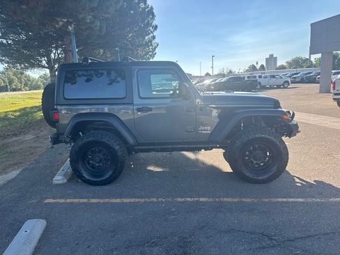 Used 2019 Jeep Wrangler Sport AWD/4WD image 6