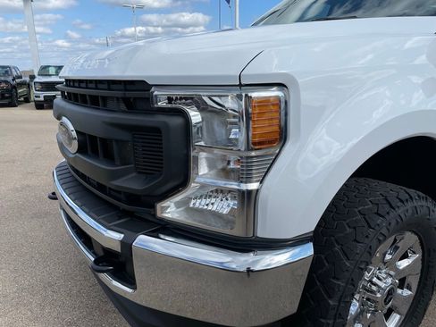 Used 2021 Ford F250 XL w/ Power Equipment Group AWD/4WD image 27