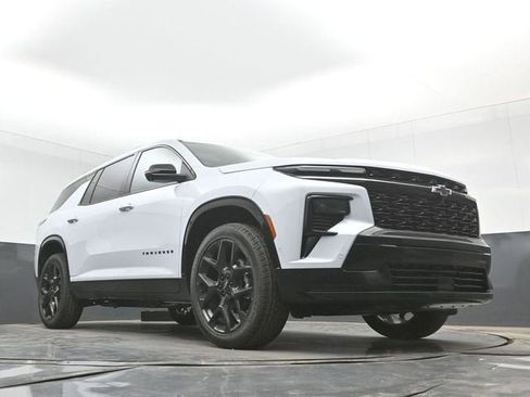 New 2026 Chevrolet Traverse RS w/ LPO, Floor Liner Package FWD image 75