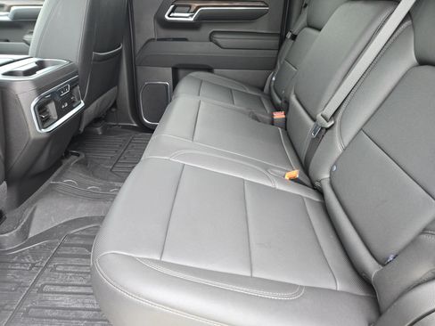 Used 2024 GMC Sierra 1500 SLT AWD/4WD image 28