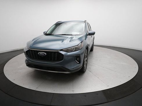 Used 2023 Ford Escape Platinum image 33