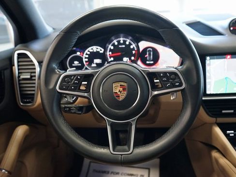 Used 2020 Porsche Cayenne image 32