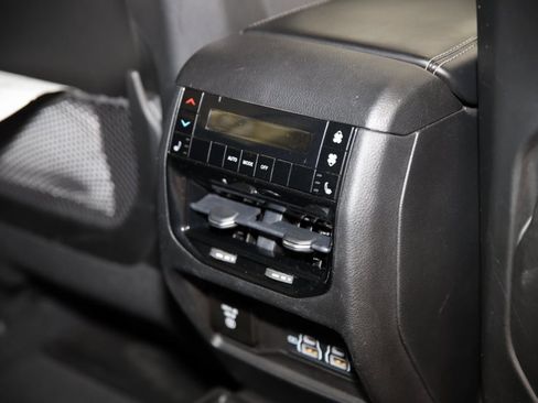 Used 2022 Jeep Grand Cherokee L Limited image 16