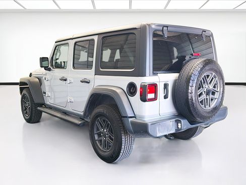 Used 2024 Jeep Wrangler Unlimited Sport AWD/4WD image 6