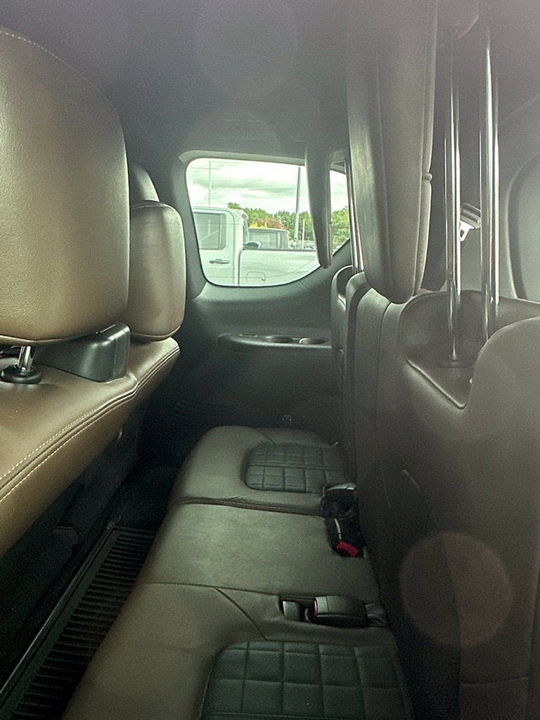 Used 2018 Nissan Armada Platinum w/ Cargo Package AWD/4WD image 12