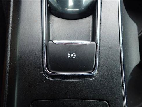 Used 2020 Ford Fusion SE AWD/4WD image 20