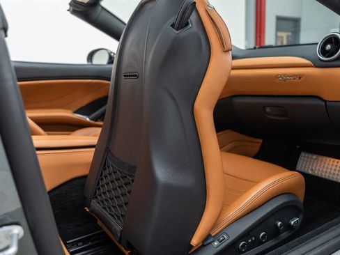 Used 2017 Ferrari California T image 41