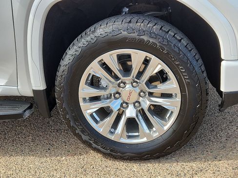 Used 2025 GMC Sierra 1500 Denali w/ Technology Package AWD/4WD image 7