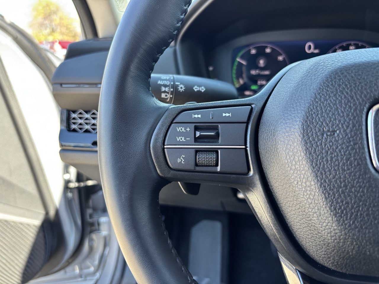 Used 2024 Honda Accord EX-L image 27