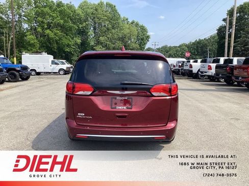 Used 2019 Chrysler Pacifica Touring Plus w/ Cold Weather Group FWD image 6