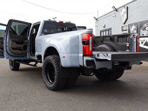 Used 2025 Ford F450 Platinum w/ Platinum Plus Package image 34