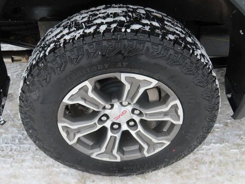 New 2026 GMC Sierra 1500 SLE w/ X31 Off-Road Package image 15