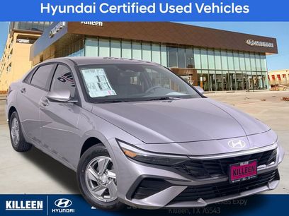 Used 2025 Hyundai Elantra SE