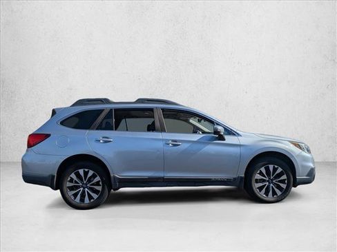 Used 2017 Subaru Outback 2.5i Limited AWD/4WD image 4