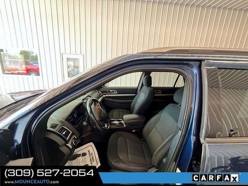 Used 2017 Ford Explorer XLT w/ Class II Trailer Tow Package FWD image 18