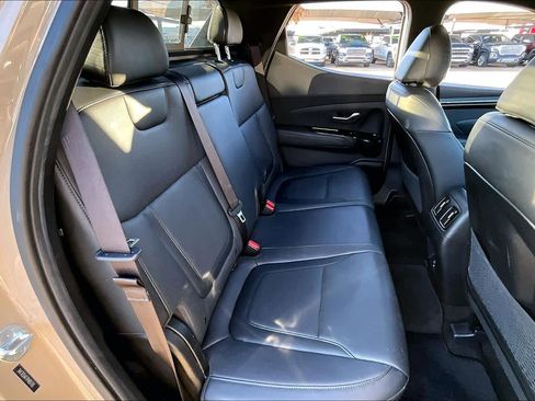 Used 2023 Hyundai Santa Cruz Limited image 15