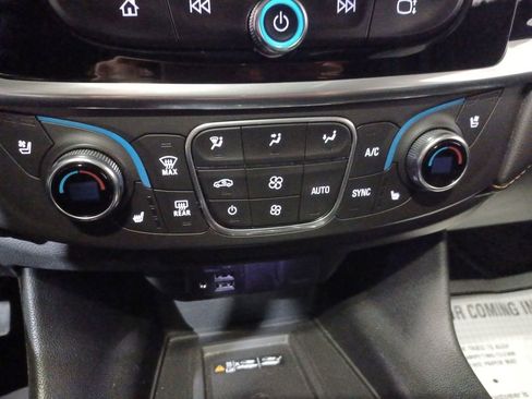 Used 2020 Chevrolet Traverse Premier w/ Redline Edition image 17