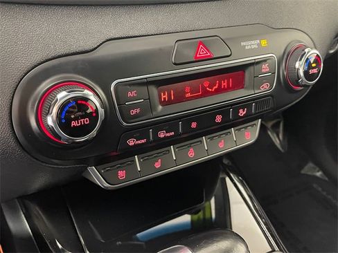 Used 2019 Kia Sorento SX image 10
