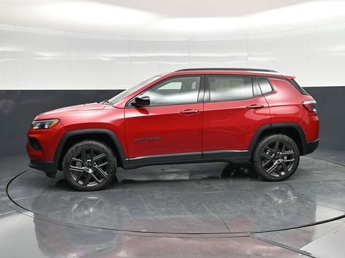 New 2026 Jeep Compass Altitude image 5