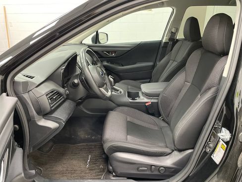 Used 2025 Subaru Outback Premium AWD/4WD image 5