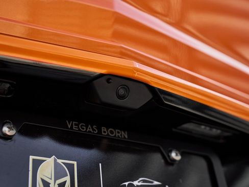 Used 2025 Lamborghini Urus SE image 12