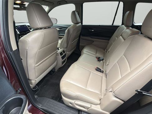 Used 2016 Honda Pilot Touring image 11