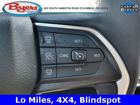 Used 2024 Jeep Grand Cherokee Laredo image 19