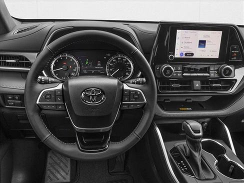 New 2026 Toyota Highlander XSE image 4