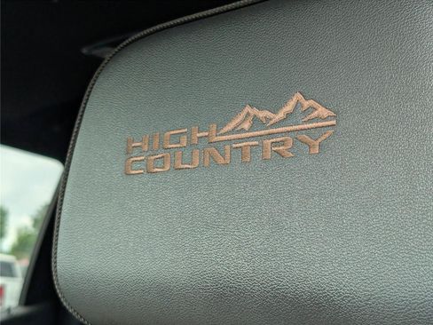 Used 2024 Chevrolet Silverado 1500 High Country w/ High Country Premium Package AWD/4WD image 16