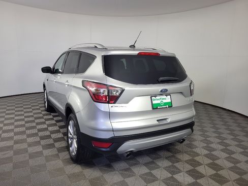 Used 2017 Ford Escape Titanium FWD image 5