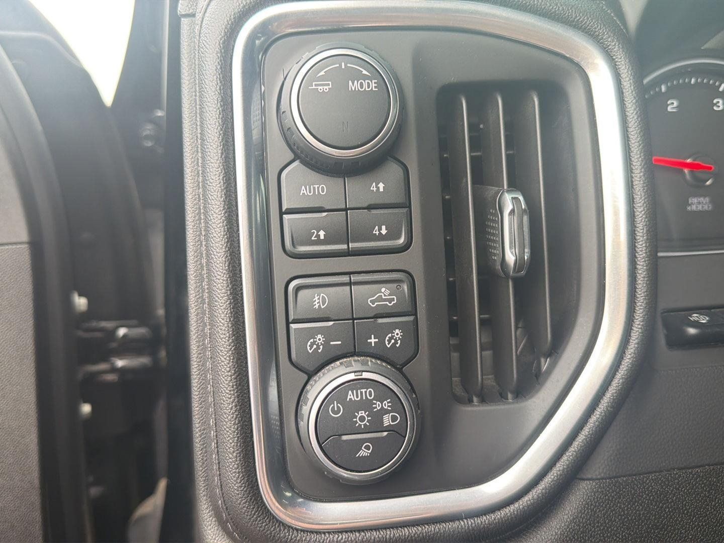 Used 2020 Chevrolet Silverado 2500 High Country w/ Z71 Off-Road Package AWD/4WD image 20