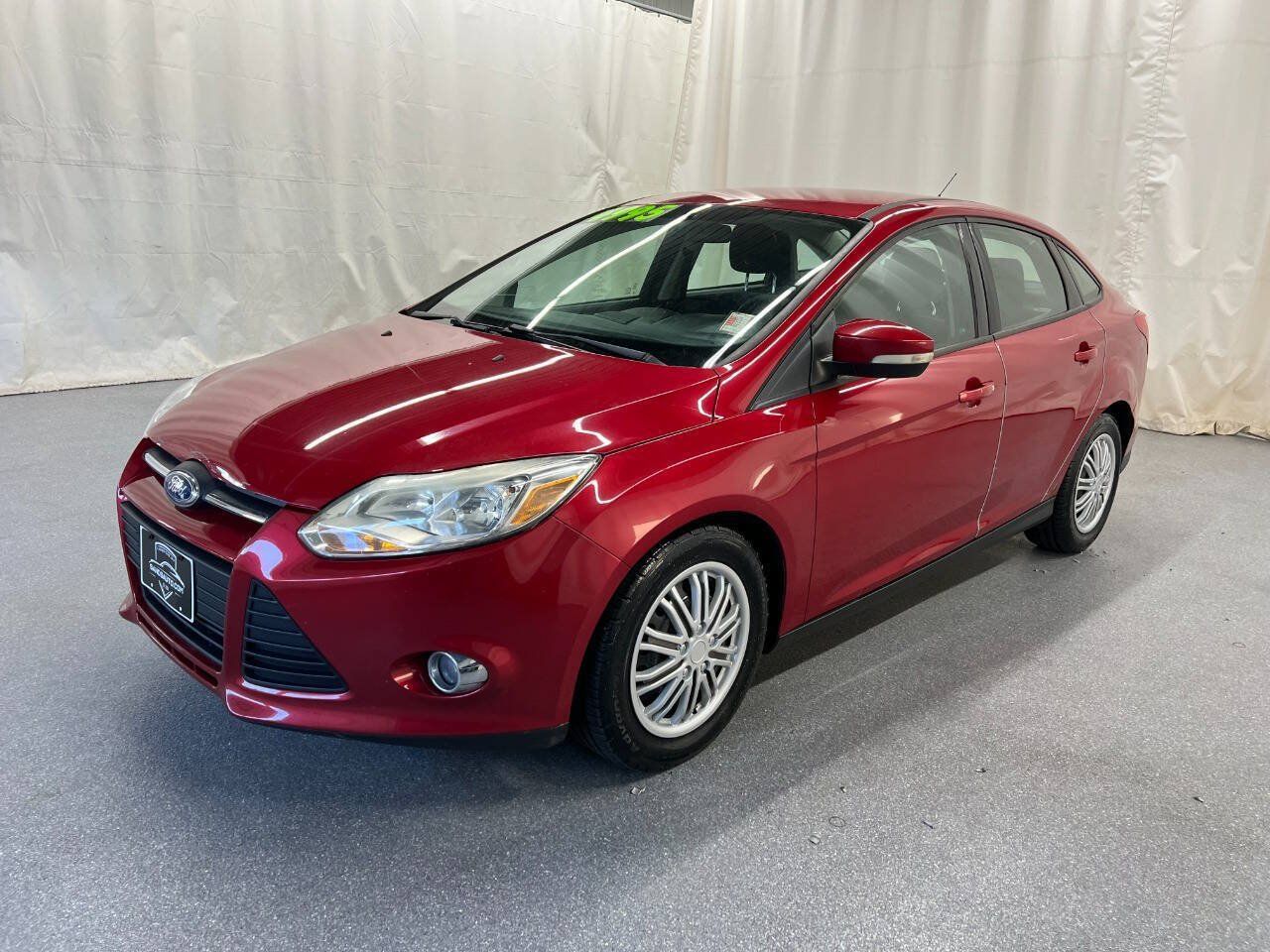 Used 2012 Ford Focus SE FWD image 1