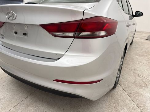 Used 2018 Hyundai Elantra SE image 21