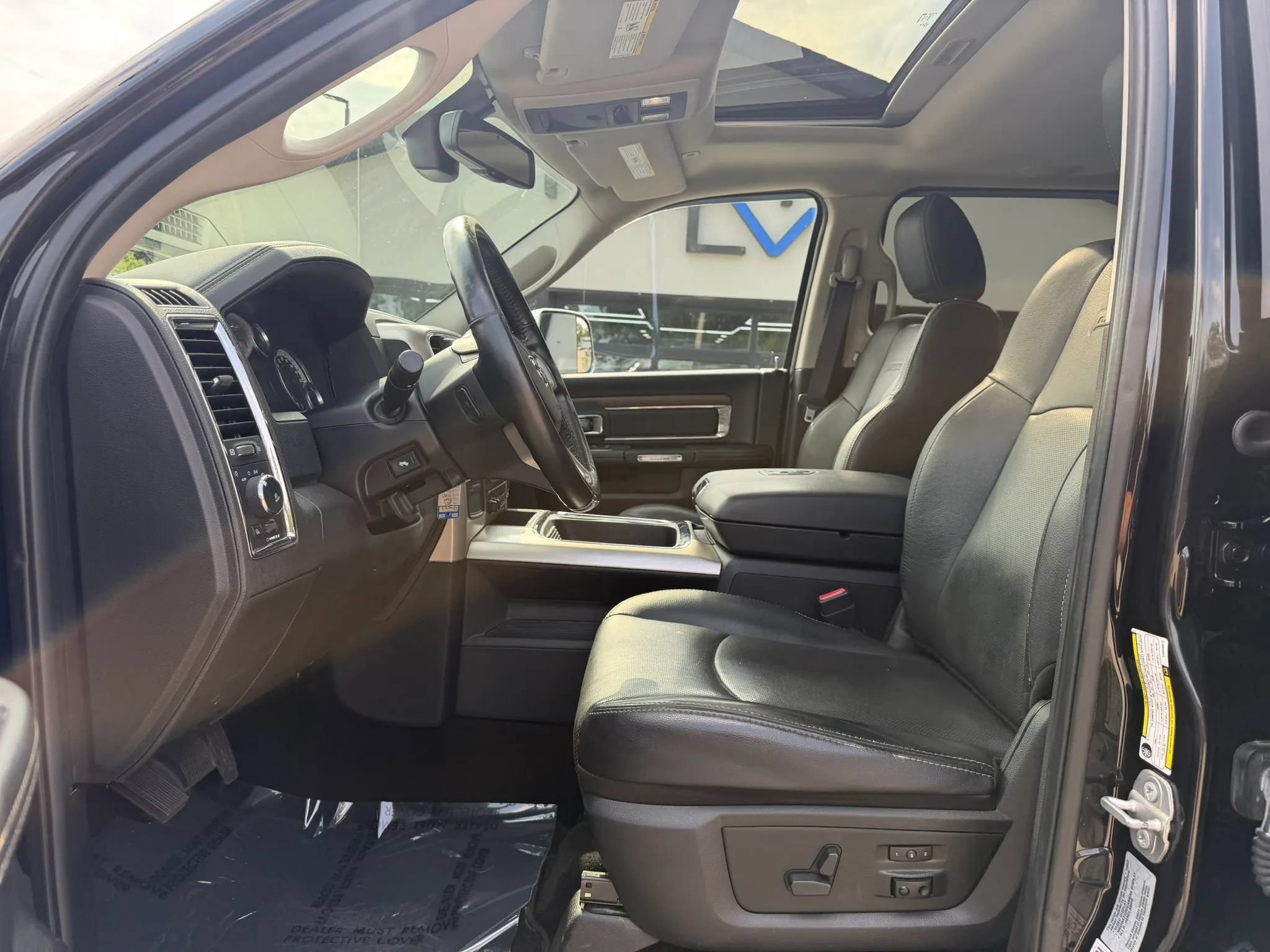 Used 2017 RAM 2500 Laramie w/ Snow Chief Group AWD/4WD image 15