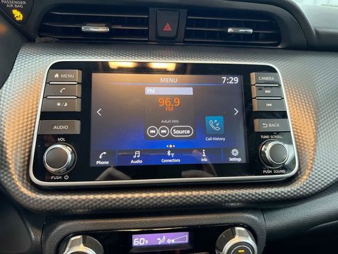 Used 2019 Nissan Kicks SV FWD image 14