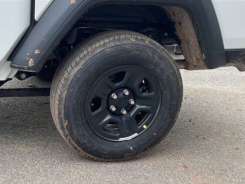 New 2026 Jeep Gladiator Sport image 12