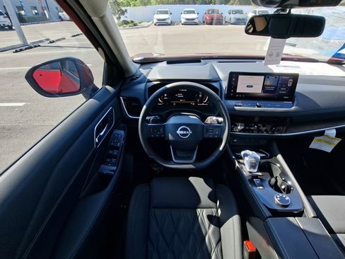 New 2026 Nissan Rogue Platinum image 14