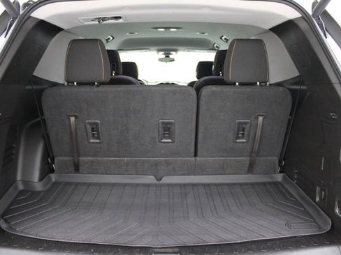 Used 2018 Chevrolet Traverse LT image 10