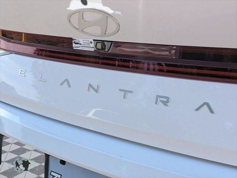 New 2026 Hyundai Elantra Limited image 29