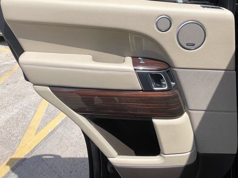 Used 2017 Land Rover Range Rover HSE AWD/4WD image 31