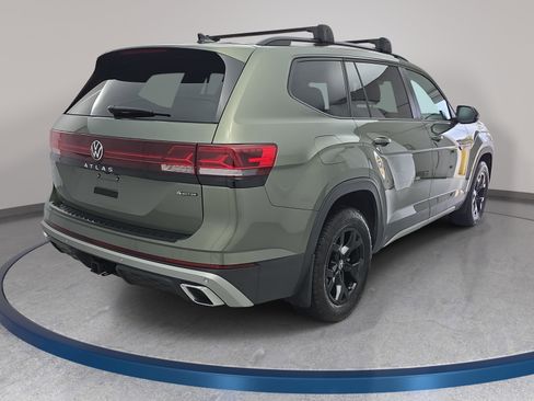 Used 2024 Volkswagen Atlas Peak Edition SEL image 5