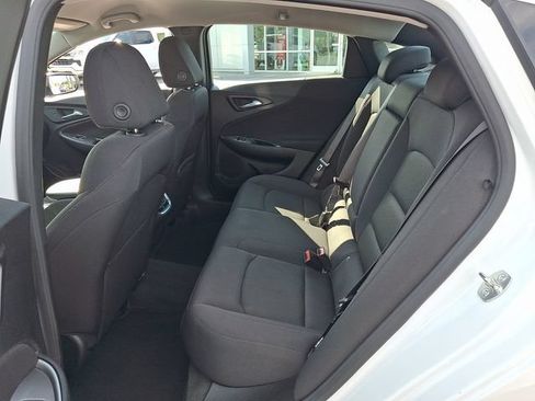 Used 2025 Chevrolet Malibu LT FWD image 10