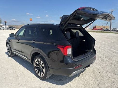 Used 2025 Ford Explorer Platinum w/ LUX Leather Package image 4