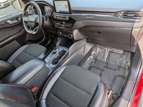 Used 2025 Ford Escape ST-Line image 30