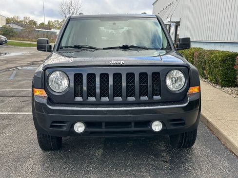 Used 2016 Jeep Patriot Sport w/ Power Value Group AWD/4WD image 4
