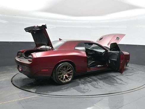 Used 2017 Dodge Challenger SRT Hellcat RWD image 53