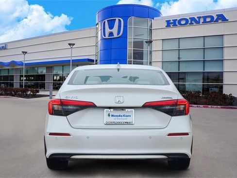 Certified 2023 Honda Civic Touring image 5