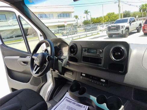 Used 2019 Mercedes-Benz Sprinter 2500 image 24