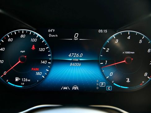 Used 2021 Mercedes-Benz GLC 300 4MATIC image 14